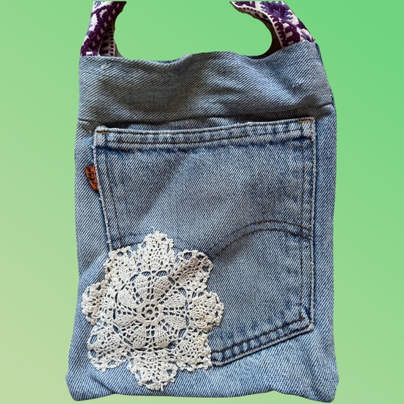 Handmade - Picture 2 of 3